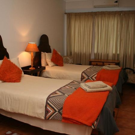 Babbling Brook B&B Closes At Half Past Eight Empangeni Esterno foto