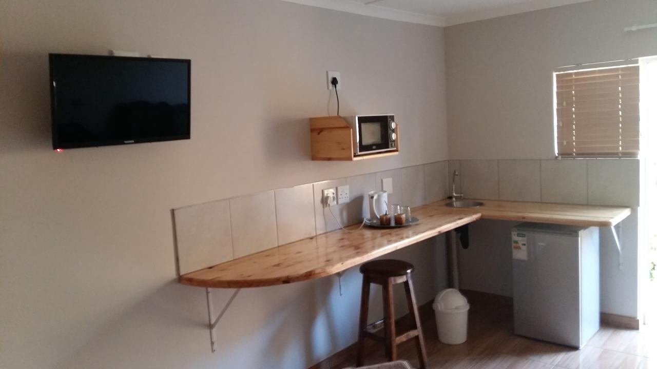Babbling Brook B&B Closes At Half Past Eight Empangeni Esterno foto